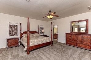 3 Schlafzimmer, Schreibtisch, Bügeleisen/Bügelbrett, kostenloses WLAN