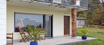 Apartment 'Naturoase Fichtelberg' with Private Terrace, Private Garden and Wi-Fi