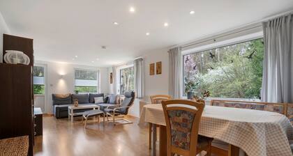 Holiday Home 'Baumfuchs' with Lake View, Private Terrace and Wi-Fi