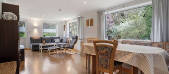 Casa de vacaciones 'Baumfuchs' con vistas al lago, terraza privada y Wi-Fi