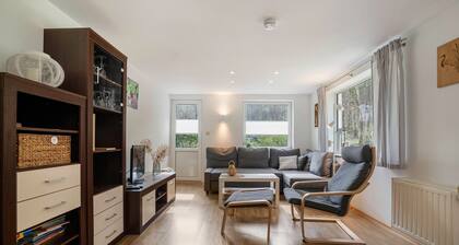 Holiday Home 'Baumfuchs' with Lake View, Private Terrace and Wi-Fi