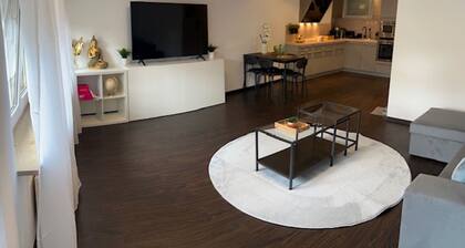 Ferienwohnung 'Hochwertige Wohnung Frechen City' mit Gemeinschaftsterrasse, Balkon und Wi-Fi