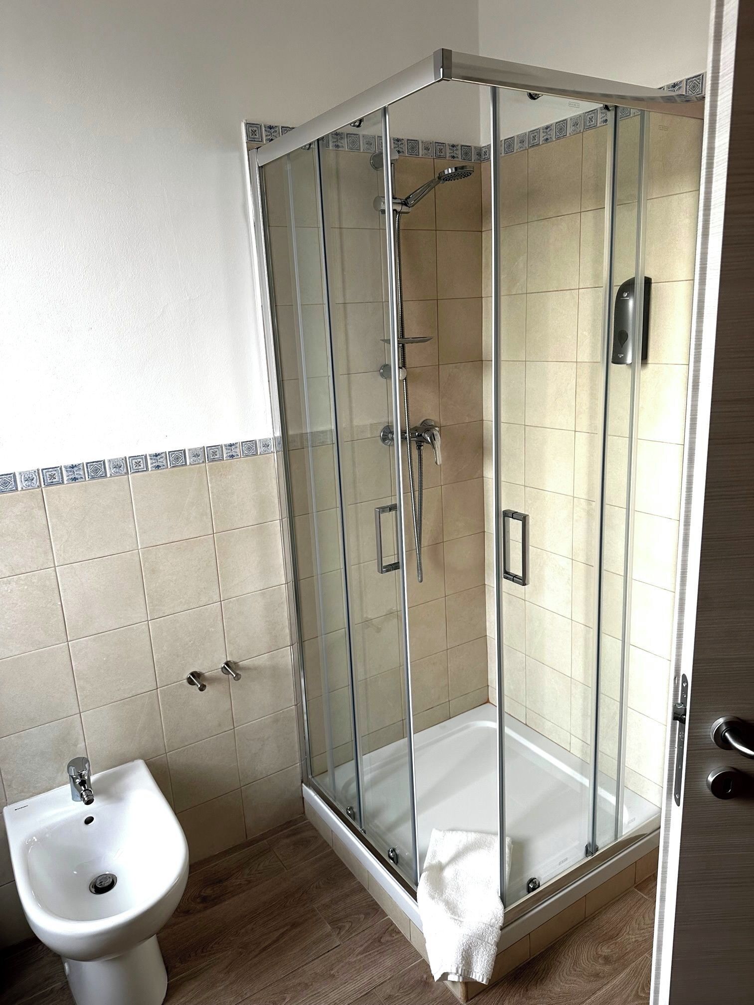 Haartrockner, Handtücher