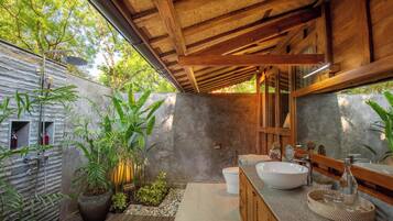 Cabane Tradition, 1 chambre, vue jardin, côté jardin | Salle de bain