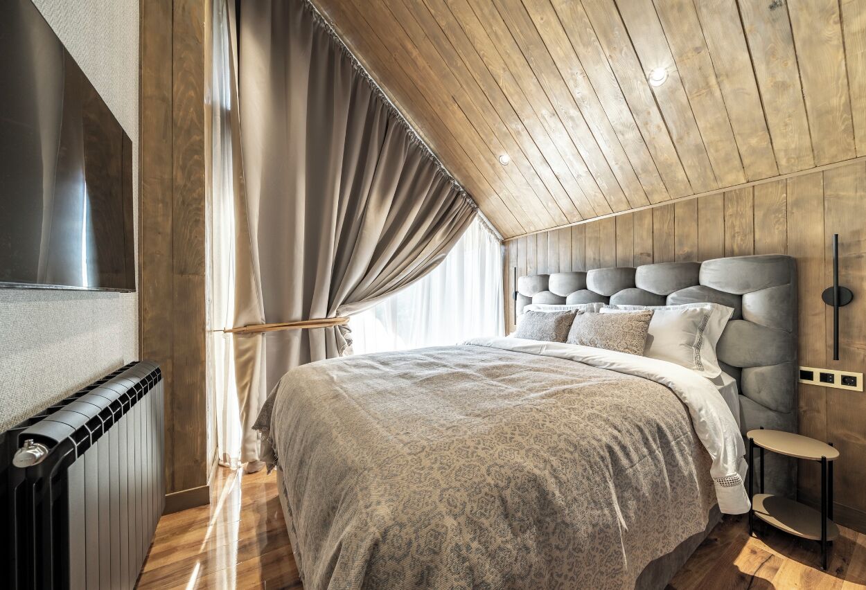 In-room safe, blackout curtains, iron/ironing board, free WiFi