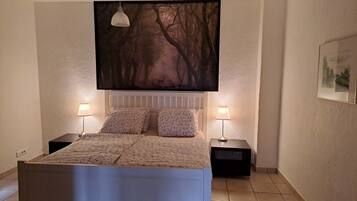 3 Schlafzimmer, Bügeleisen/Bügelbrett, Reisekinderbett, WLAN