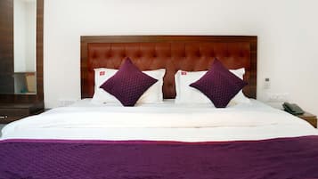 Free WiFi, bed sheets