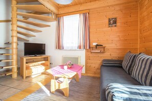 Smart TV, fireplace - Chalet in Alps with Private Sauna (Sankt Gertraud-Weinebene)