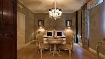 1 bedroom, minibar, individually decorated, individually furnished