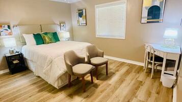 2 bedrooms, desk, iron/ironing board, travel crib