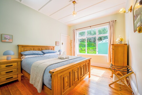 3 quartos, ferros/tábuas de passar roupa, Wi-Fi de cortesia