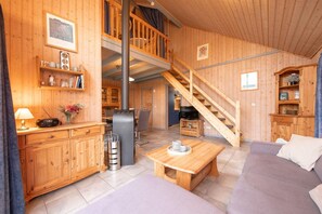 Smart TV, fireplace - Ferienhaus im skandinavischen Stil (Rechlin)