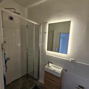 Towels, toilet paper