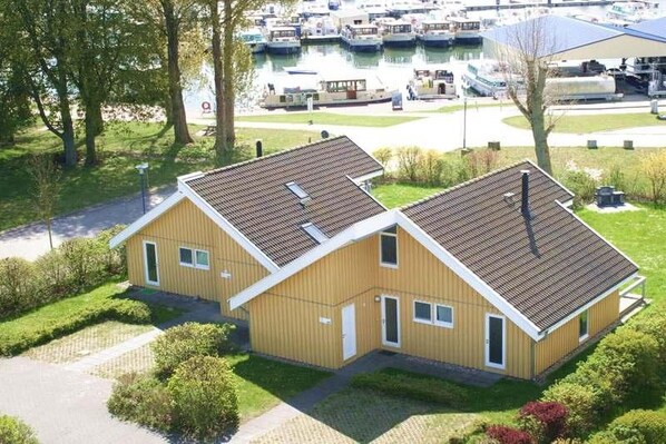 Exterior - Ferienhaus im Ferienpark Mueritz (Rechlin)