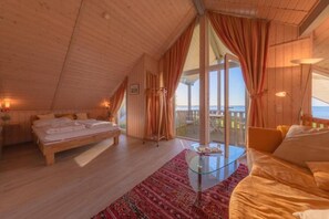 3 bedrooms, travel crib, free WiFi