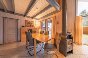 Dining - exklusives skandinavisches Ferienhaus (Granzow)