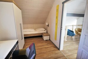 2 bedrooms, travel cot - skandinavisches Ferienhaus in Mirow (Granzow)