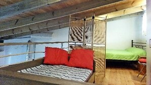 2 bedrooms, iron/ironing board, WiFi, bed sheets - 2 Annexed apartments over the sea – Private place to swim (ravdoucha)