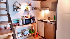 Private kitchen - 2 Annexed apartments over the sea – Private place to swim (ravdoucha)