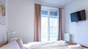 2 bedrooms, travel crib, WiFi (free) - liebevoll eingerichtetes Appartement (Rechlin)