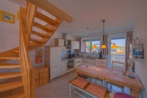 冷蔵庫、電子レンジ、コンロ、食器洗い機