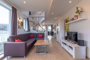 Téléviseur connecté, foyer