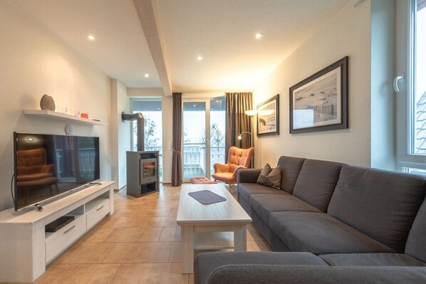 Smart TV, fireplace - exklusives Appartement in Rechlin (Rechlin)