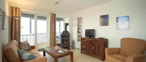 Smart TV, fireplace