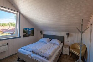 3 slaapkamers, reisbedje