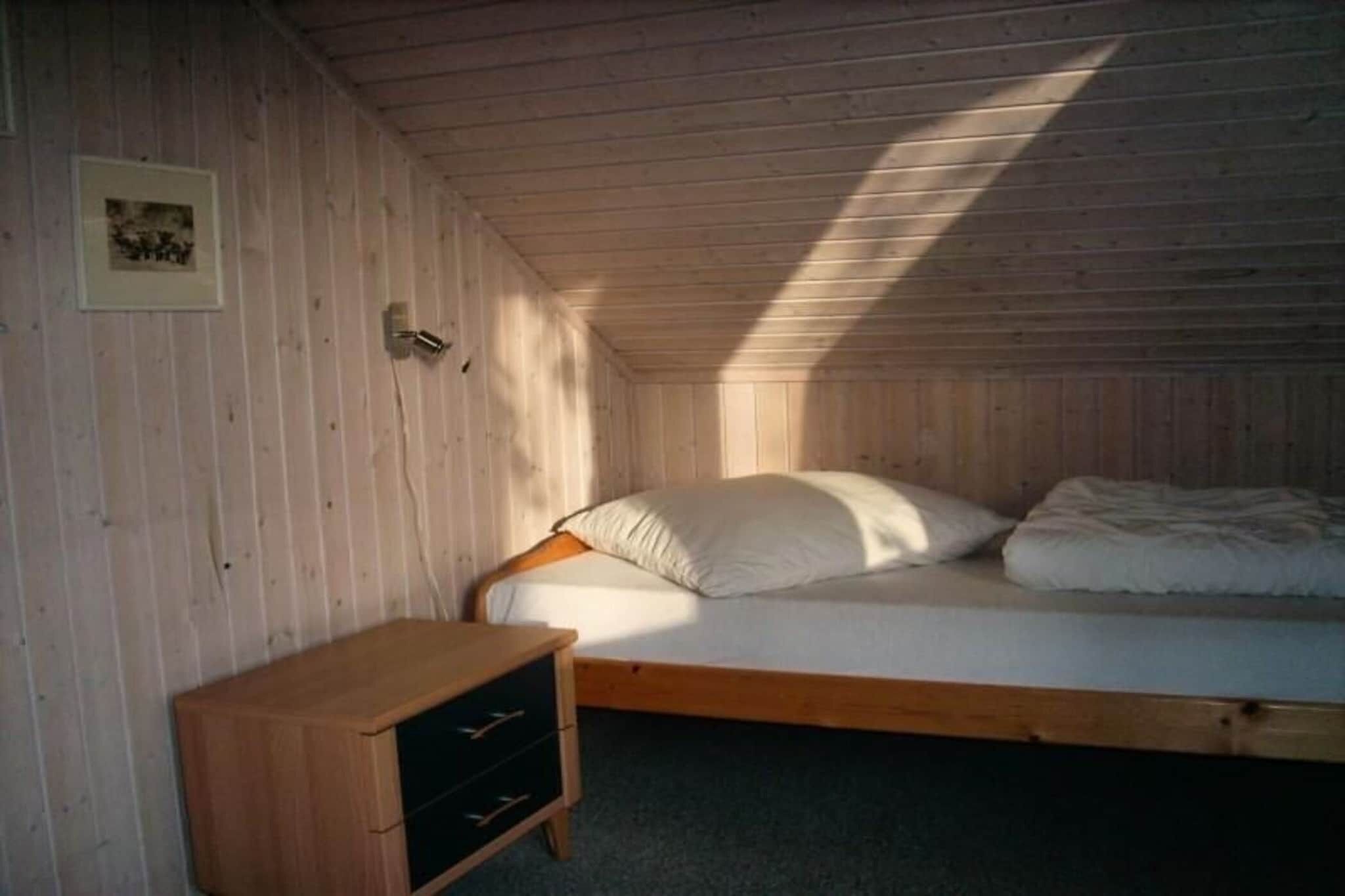 2 habitaciones, tabla de planchar con plancha y cuna de viaje 