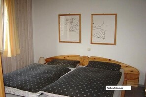 2 chambres, lit parapluie