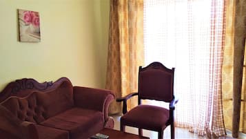 Appartement, 1 slaapkamer, roken, balkon | Woonkamer