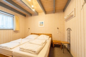 4 bedrooms, travel cot - skandinavisches Ferienhaus in Mirow (Granzow)
