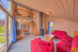 Smart TV, fireplace - Ferienhaus im Ferienpark Mirow (Granzow)