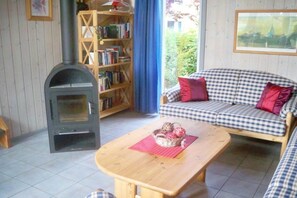 Smart TV, fireplace - Ferienhaus im skandinavischen Stil (Granzow)