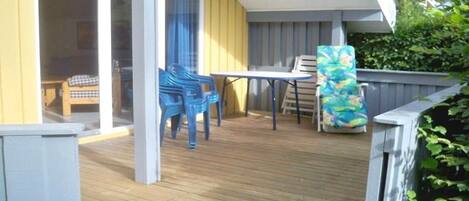 屋外ダイニングエリア