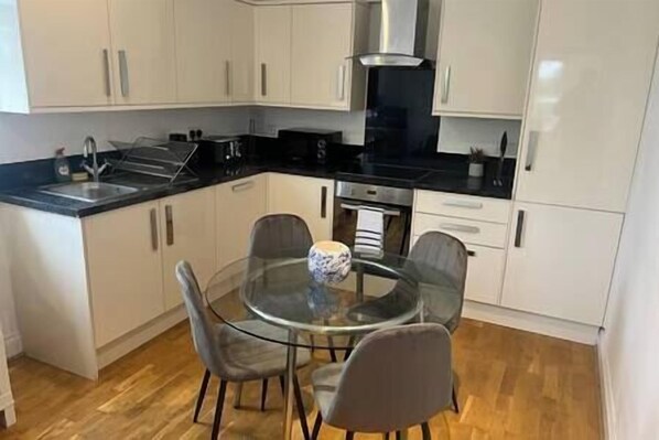 Fridge, microwave, oven, stovetop