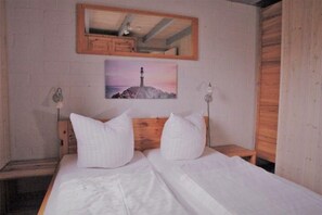 3 bedrooms, travel cot - skandinavisches Ferienhaus in Mirow (Granzow)