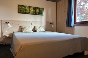 3 chambres, lit parapluie