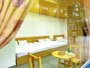 1 bedroom, iron/ironing board, free WiFi