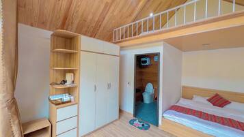 Bungalow, Garden View | Bathroom | Shower, hair dryer, towels, soap