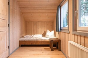 3 chambres, lit parapluie