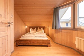 3 chambres, lit parapluie