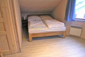 3 bedrooms, travel crib - skandinavisches Ferienhaus in Mirow (Granzow)