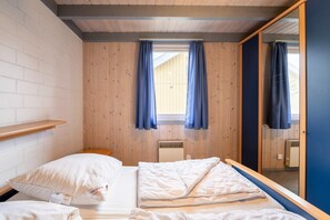 3 bedrooms, travel crib - exklusives skandinavisches Ferienhaus (Granzow)