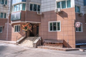 واجهة المنشأة