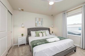 8 bedrooms, desk, iron/ironing board, travel crib