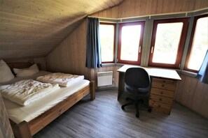 3 sovrum och resesäng