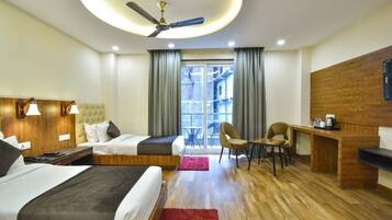 Laptop workspace, iron/ironing board, free WiFi, bed sheets