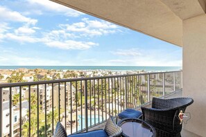 Property grounds - Steps to Beach, Pools, Jacuzzis, Balcony & Deck (South Padre Island)